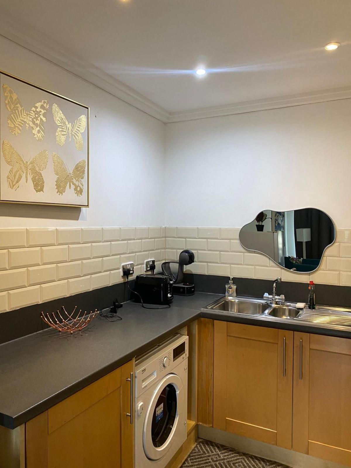 Appartamento Modern Two Bedroom Two Bath Opp Tube Station *